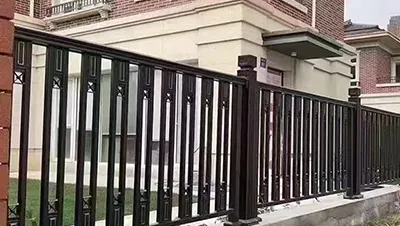 난간 및 손잡이