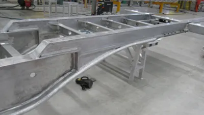 하부 보의 앞면