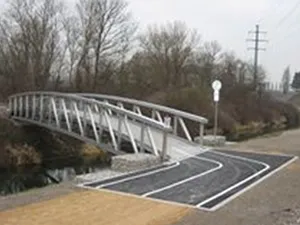 표준 알루미늄 압출 및 압연 제품